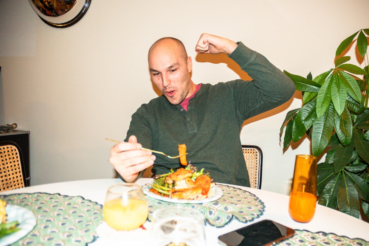 Meal planning strategies for busy men